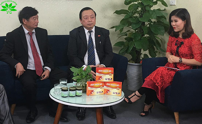 Tiến sĩ, Bác sĩ Nguyễn Hồng Xiêm chia sẻ về Cốt Bách Bổ-sản phẩm giúp điều trị thoái hóa khớp gối